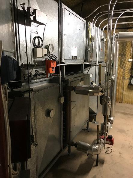 Kuva 39. TK1 palvelee voimistelusalia ja pesutiloja. 2.2 Tuloilmanvaihtokone TK-2 (Ruokailutila, keittiö) - Tuloilmamäärä +1327 l/s / +663,5 l/s.