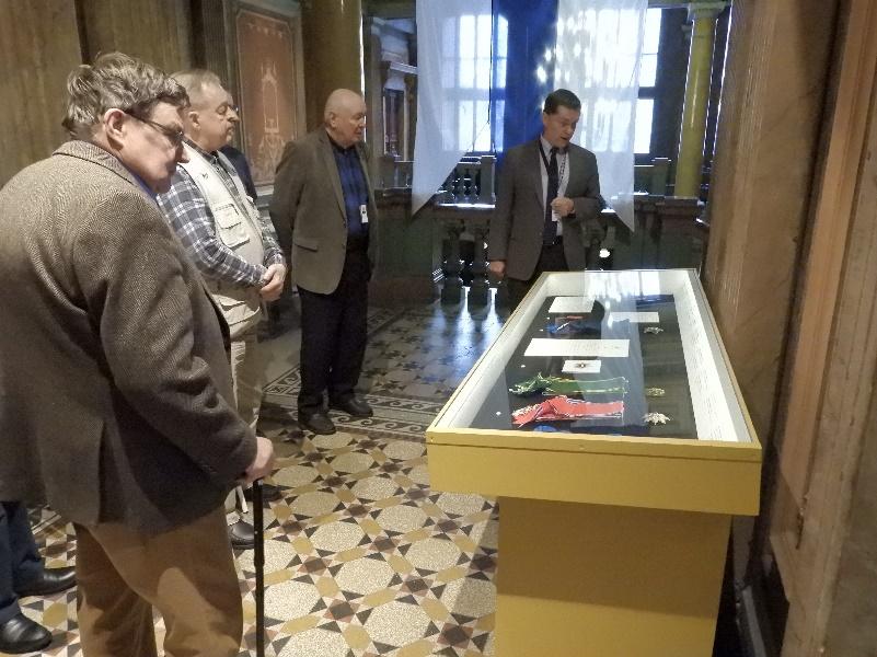 Pysyvä Vapaudenristin ritarikunta muodostettiin joulukuussa 1940, jolloin Mannerheimista tuli ritarikunnan elinikäinen suurmestari.