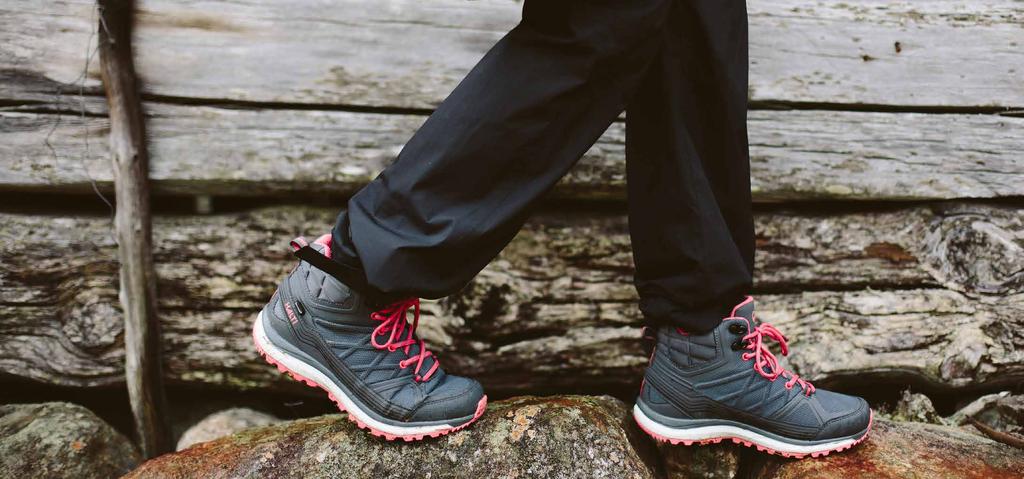 vapaa-aikaan Ladies pumps with leather upper TR-kuminen ulkopohja TR-rubber outsole