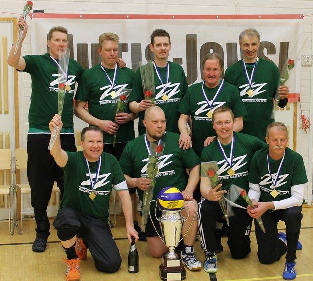 SM-sarjan 2012-2013 lopputulokset 1. ZZ Toivala Siilinjärvi 2. KSI Kotka 3. HIY Helsinki 4. JoLePa Jämsä 5.