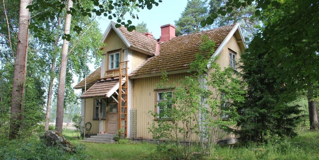 Silmämääräisesti rakennus on kohtuullisessa kunnossa. (JV 07/2018). Kuva 8.