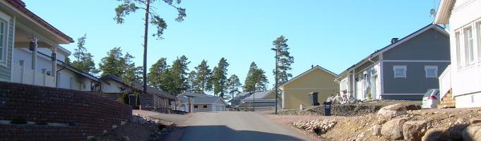 PYHTÄÄN