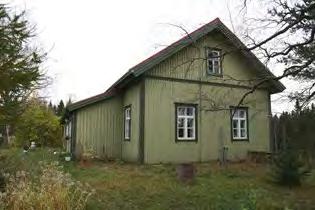 Rakennuksen tiilikate on ilmeisesti 1920-luvulta tai 1930-luvun alusta, 1990- luvulla on tehty ikkunamuutoksia ja kunnostettu julkisivuja.