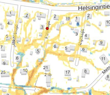 Helsingintien suunnasta hulevesien virtausreittejä kulkee Pajatien kiinteistöjen läpi kohti etelää.