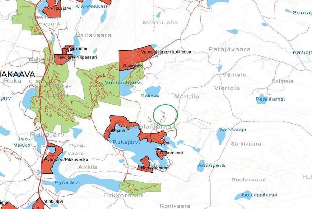 Kuva 12 Ote yleiskaavasta, joka ei vielä ole kokonaan lainvoimainen. Sininen ympyrä osoittaa ranta-asemakaava-alueen sijainnin Rukan ympärillä on suuri määrä asema- ja ranta-asemakaavoja.