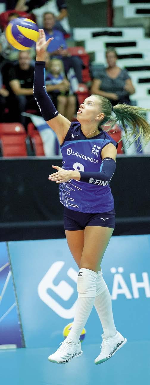 Kauden paras naislentopalloilija 2015 Suomen cupin voitto 2012 Saksan Supercupin voitto 2017 Meillä on iso halli ihan keskustassa ja Nantesissa on paljon muidenkin lajien liigatason joukkueita.
