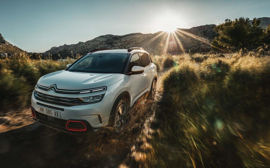 kotoinen tunnelma VALOA JA PEHMEYTTÄ Uusi Citroën C5 Aircross SUV on innovatiivinen mukavuusominaisuuksiltaan Citroënille
