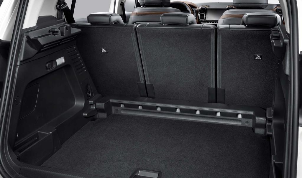 käytännöllistä tilaa TILAA KAIKELLE Uuden Citroën C5 Airross