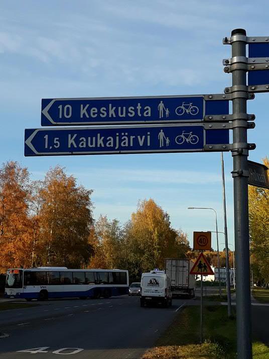 Hankkeen tausta Taustalla Tampereen kaupungin tavoitteet kestävien kulkutapojen osuuden kasvulle, kaupunkitilan viihtyisyydelle, perheiden arjen liikkumisen lisäämiselle ja turvallisuudelle.