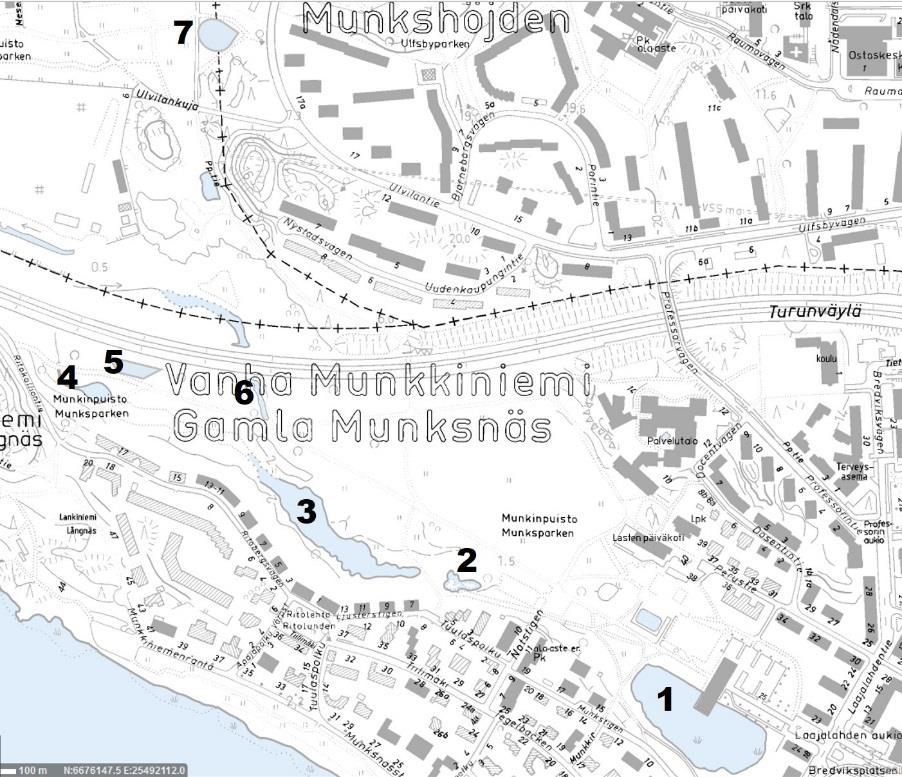 Munkkiniemen puiston kosteikkojen kokonaisuus Munkinpuistossa sijaitsee kuusi erillistä ja lajistoltaan vaihtelevaa lampea ja kausikosteikkoa.