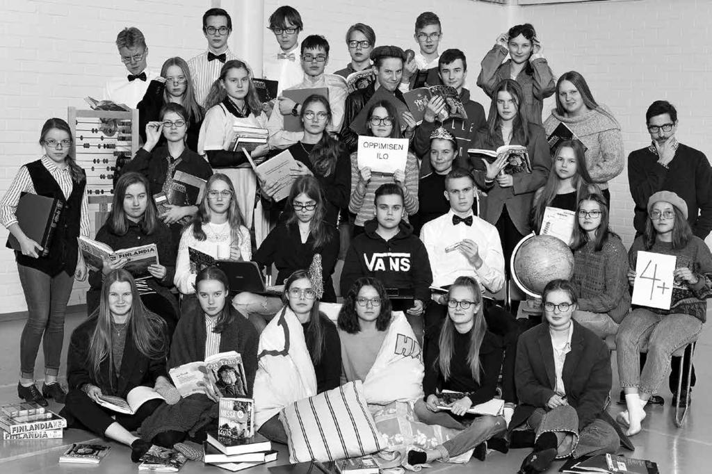 Kuva: Studio Saraste OPISKELIJAT Aitto-oja Paavo Erkkilä Pilvi Hietaniemi Lotta Joensuu Sylvia Jääskeläinen Inka Kinnunen Jeremia Lahtinen Silja Leppänen Iida Lääkkö Aliisa Mankinen Katariina