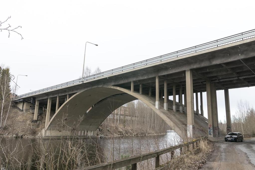 34 5 EMÄKOSKEN SILLAN MONITOROINTIHANKE 5.1 Emäkosken silta Emäkosken silta (H-1307) (kuva 17), entiseltä nimeltään Pitäjän silta, sijaitsee Nokian kaupungissa Emäkoskentiellä ja ylittää Nokianvirran.