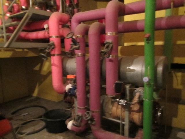 LIITE 3 putkistojen kuntotutkimus 7/14 9.8.2018 2. G1 Lämmitysjärjestelmät Kiinteistö on liitetty paikallisen energiayhtiön kaukolämpöverkkoon.