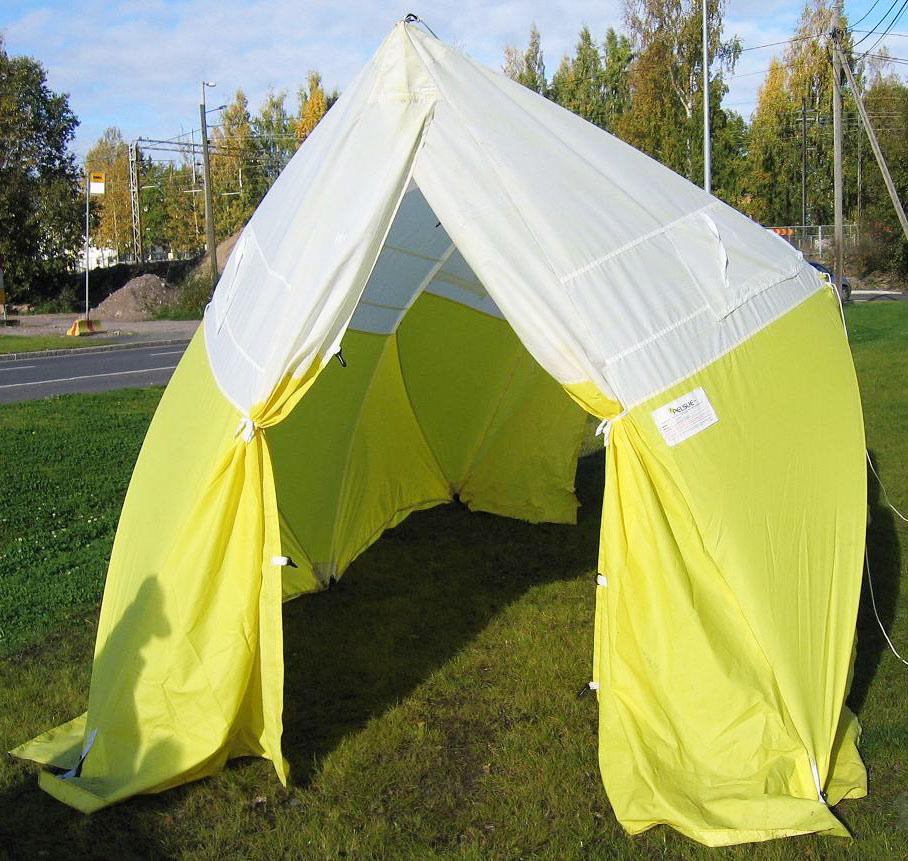 Malli Lattiapohjan Korkeus Mitat pussissa Paino Aukeaminen mitat (cm) keskellä (cm) (cm) (kg) OJATELTTA 240 x 490 200 20 x 20 x 190 19,5 Päistä