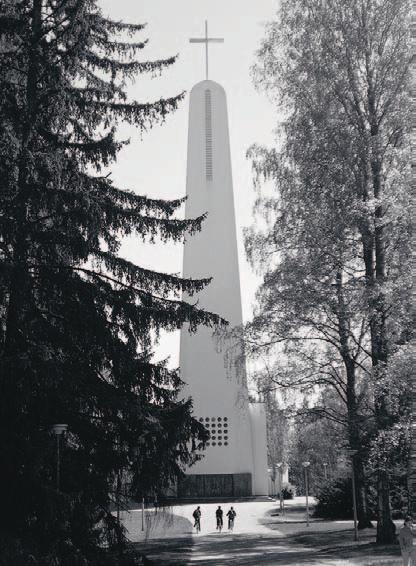 fi rajamäen kirkko Oy Alkoholiliike Ab teki kesällä 1937 päätöksen Rajamäen kirkon rakentamisesta ja jo seuraavana vuonna Rajamäen kaunis funktionalistinen kirkko vihittiin käyttöön.