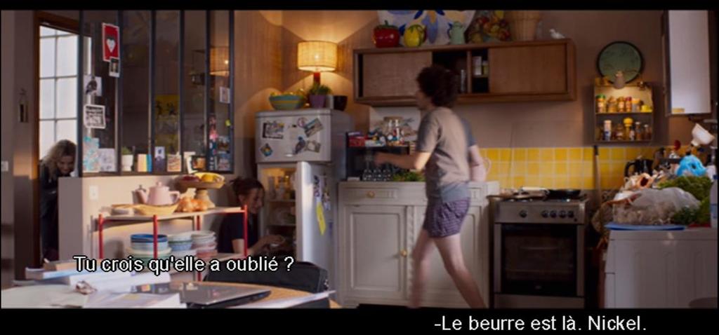 Dans notre corpus, les sous-titres respectent ces deux critères relativement bien parce que les lettres ont un contour noir et globalement le texte ne dérange pas l image.