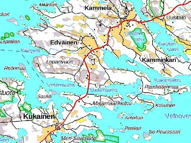 Rakennusten ympärillä on tasaista nurmikenttää. Rakennushistoriallisesti arvokas Ympäristöllisesti arvokas Maisemallinen Lohkottu Isotuvan kantatalosta vuonna 1926. Torppa?