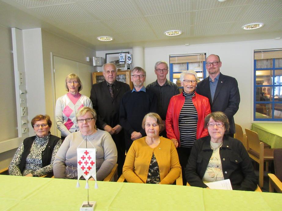 AJANKOHTAISTA PIIRISTÄ Poimintoja kevätkokouksista Pello Pellon osaston kevätkokoukseen oli kutsuttu mukaan piirin toiminnanjohtaja Juha Nevalainen.