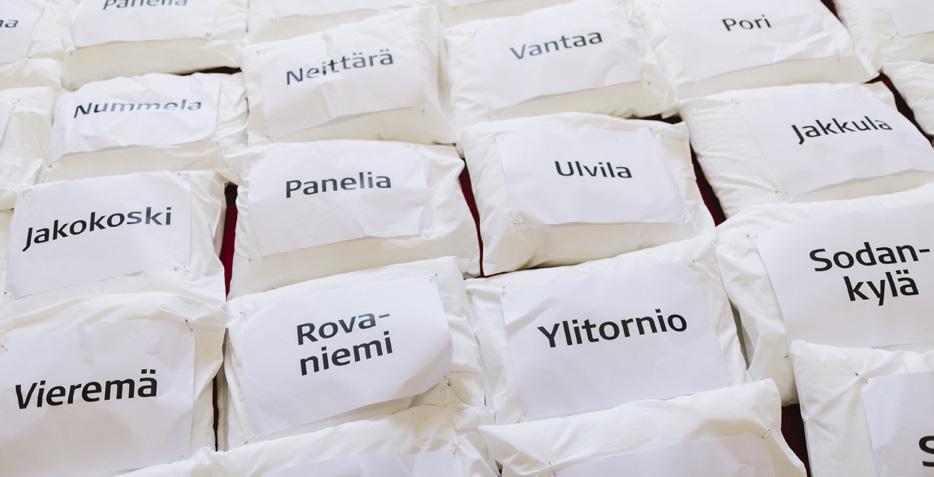 Maria Santto Benjamin Suomela Käteisen käytön vähetessä vapaaehtoisten rooli Nälkäpäivän näkyväksi tekemisessä kasvaa.
