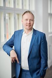 Pekka Riutta-aho Myyntineuvottelija OP Koti Helsinki Oy LKV Hakaniemenranta 1, 00530 HELSINKI
