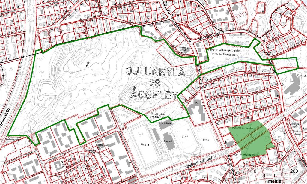 Kuva 1. Selvitysalue (vihreä viiva) ja Oulunkylän ainoa aiemmin tunnettu liito-oravan elinalue (vihreä varjostus). Pohjakartat Helsingin kaupunkimittausosasto 2018 Määritelmät Elinpiiri.