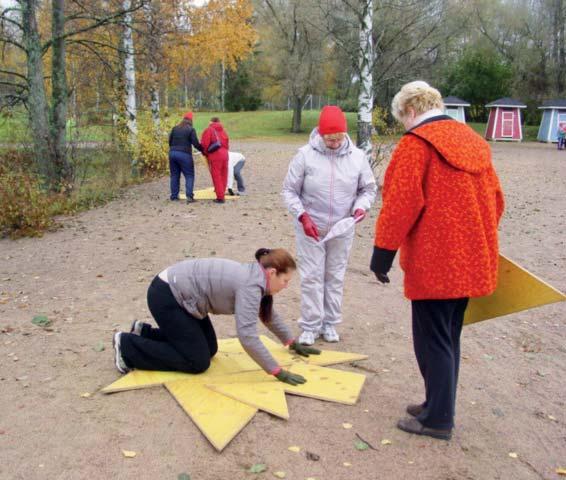 tähän tahtiin: Aloitimme hengitysharjoituksilla ja jatkoimme oikean ryhdin löytämisellä ääniharjoituksiin. MUU, MOO sai jo nauruhermotkin mukaan.