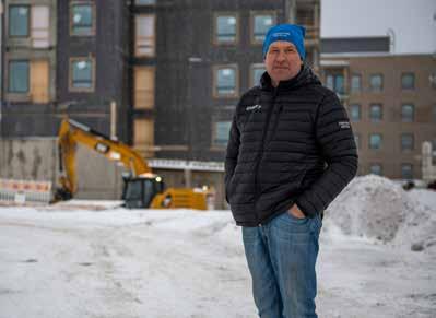 Henkilöstö on hyvin koulutettua, osaavaa ja ammattitaitoista. Neljässä koneessa kuudesta on Trimblen 3D-koneohjaus. 3D tuo mukanaan töiden nopean sujumisen.