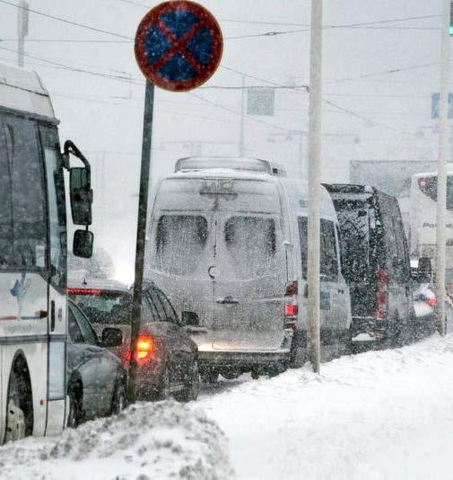 Teiden talvihoito - täsmähoitopilotti käynnistymässä Teiden talvihoito keskusteluttaa paljon Linja-autoliitto on yhdessä Väyläviraston kanssa suunnitellut linja-autoliikenteen täsmähoitokohteiden