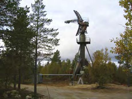 mien Viestikouluun sijoitettiin kokonainen järjestelmä koulutuskäyttöön ja Viestikeskuskorjaamolle laitteita referenssikäyttöön.
