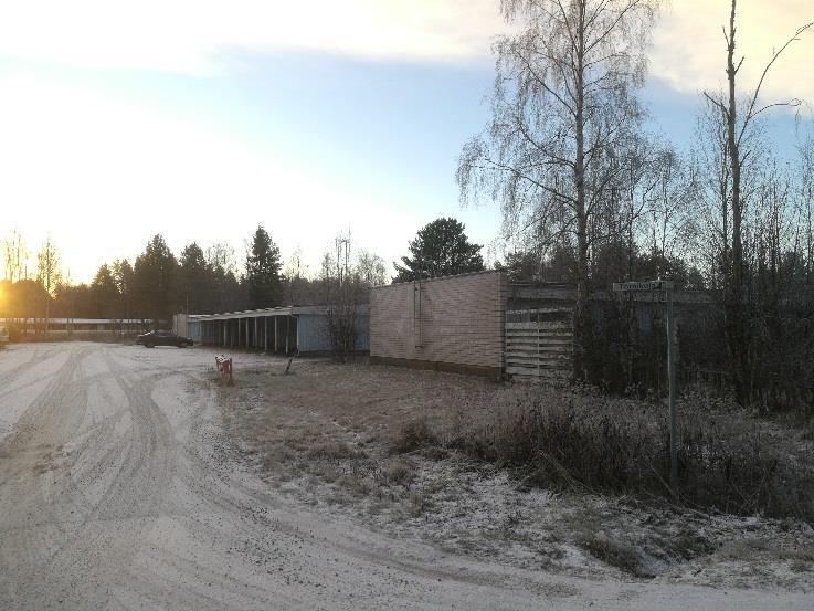 3. Suunnittelualue 3.1 Alueen yleiskuvaus ja rakennettu ympäristö Alue sijaitsee Iin keskustan välittömässä läheisyydessä ja tukeutuu Iin keskustan palveluihin.