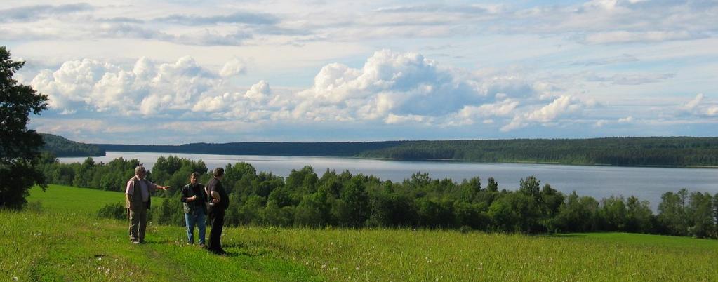 Mitä kaikkea eri puolilla entistä Sakkolaa on nähtävissä nykypäivänä? Kaksiosaisen kirjoituksen voi tulostaa mukaan automatkalle. Sakkolan alueen pituus oli vajaat 40 km, leveys n.