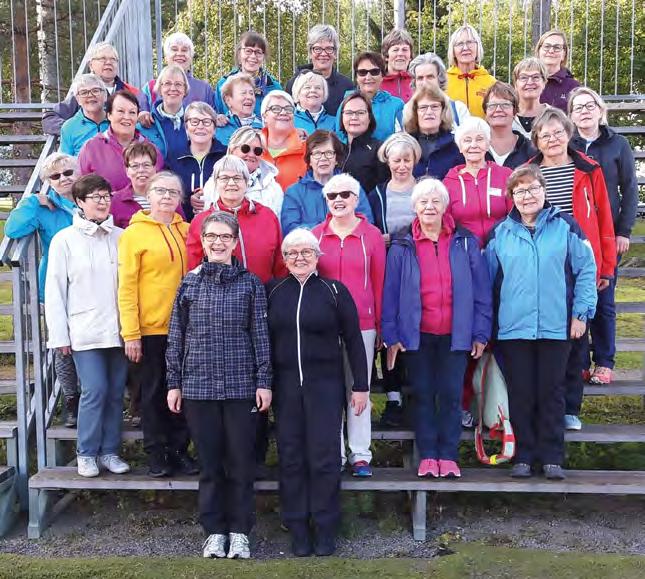 OSAAMISEN KEHITTÄMINEN Osaamisen kehittäminen on voimistelussa laaja-alainen kokonaisuus, joka kattaa koulutusten lisäksi monimuotoisia ja eri kohderyhmille kohdennettuja osaamisen kehittämisen