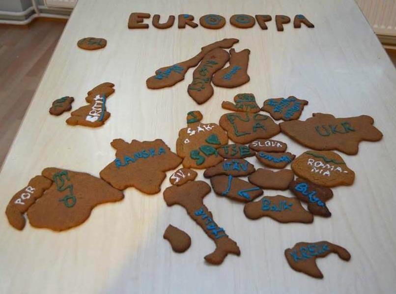 ominaisuuksienkin valossa. Minun maailmani/eurooppani Oppilaita voi työn alkuun pyytää piirtämään ulkomuististaan sekä Euroopan kartan että koko maailman kartan.