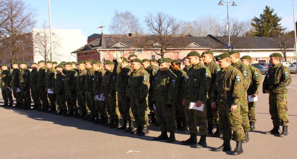 Veteraanit tarvitset meitä Veteraaniyhteistyön tehtävänä on yhteydenpito toimialueen veteraanijärjestöihin ja jatkossa mahdollisesti perinneyhdistyksen toimintaan.