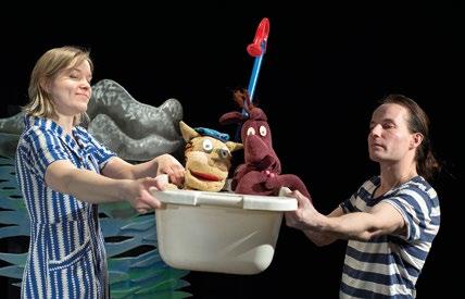 TEATTERI PISTERAJA Hanki elämä -teatteri Tervetuloa tulevaisuuteen, jossa tietokone tekee elämästäsi entistäkin helpompaa. Me välitämme sinusta ja tietokone välittää vielä enemmän.