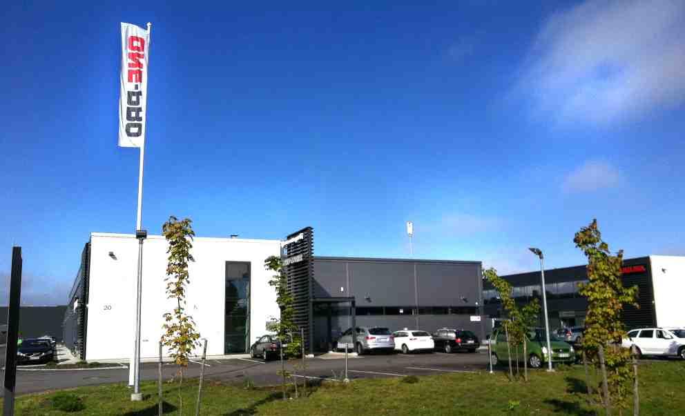 Sivu 25 TYYLIKÄS JA MYYVÄ INFORMATIIVINEN MYYNTIPAKKAUS teknisen tukkukaupan asiantuntija Luotettava maahantuoja ja yhteistyökumppani.