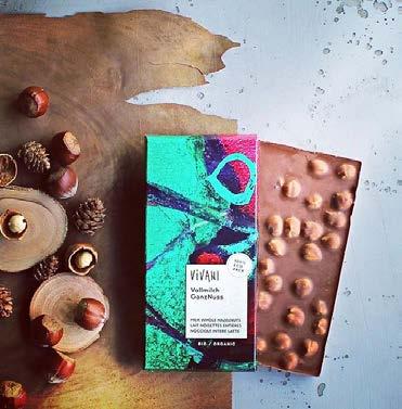 SUKLAA SUKLAA Suussa sulavia luomusuklaita on vaikea vastustaa. Pana Chocolaten käsintehdyt artesaaniraakasuklaat ovat 100% luomua, gluteenittomia, soijattomia ja vegaanisia.