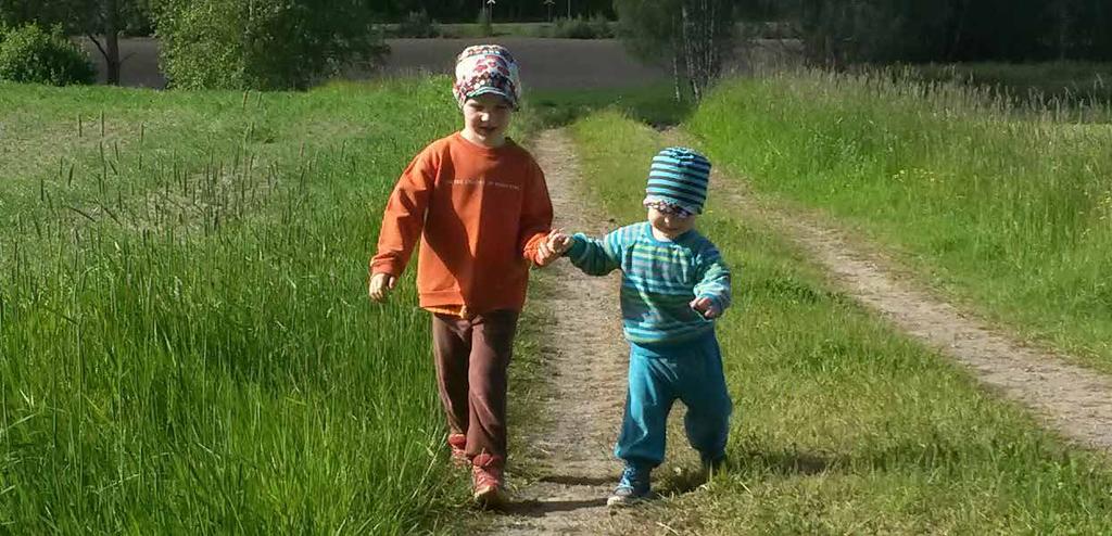 PAIJULA Myytävät tontit PAIJULA KOLJOLA VALPPERI NUMMI LUONNONRAUHAA JA ME-HENKEÄ 8-tien länsipuolen pienet kylät ovat kaunista maalaismaisemaa ja elämää parhaimmillaan: hiekkateitä, suuria marjaisia