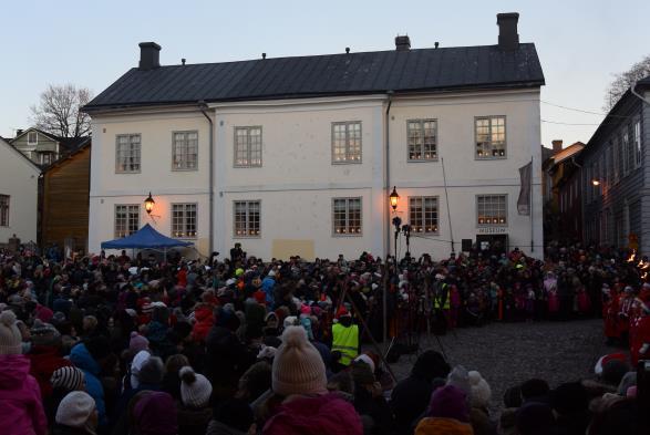 Joulupuuro Yhdessä Kalevala Korun ja Laukaan seurankunnan