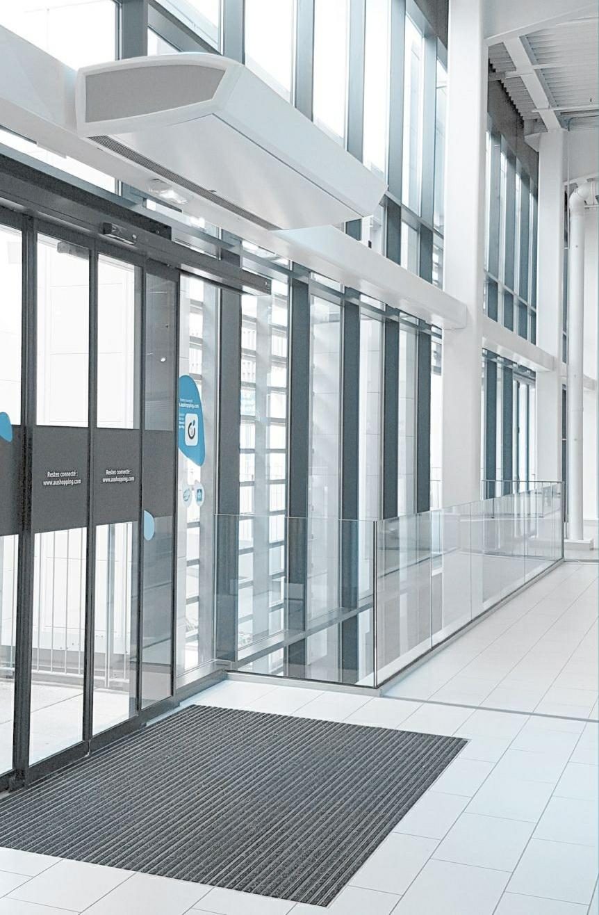 SensAir comfort -ilmaverho Edistyksellistä ilmastojen erotusta SensAirin comfort-ilmaverhon myötä Biddle on asettanut uuden vertailutason ilmastojen erotukselle.