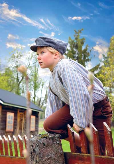 kesäteatteria Kirkonmäellä: PIKKU PIETARIN PIHA Hyvinkään seurakunnan Teatteri Beta esittää tänä kesänä Tytti Jäppisen ohjaaman Pikku Pietarin pihan, eli Aapelin kuuluisan klassikon.
