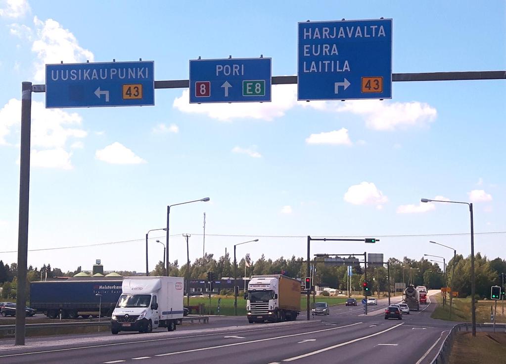 Vt 8 - nykyinen laatutaso ei vastaa elinkeinoelämän tarpeita Lounais-Suomen elinkeinoelämän tarpeita ja näkemyksiä alueen liikenneinfrastruktuurista ja erityisesti valtatiestä 8 kartoitettiin