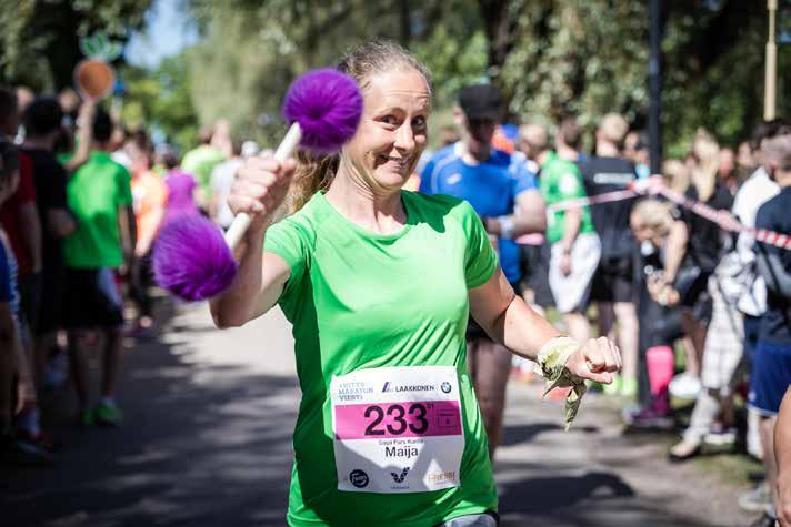 VIESTIKAPULA JA VAIHTOALUEET Yritysmaratonviestiin osallistuvilla joukkueilla on oltava mukanaan vapaavalintainen viestikapula, joka on vaihdettava juoksijalta toiselle merkityllä vaihtoalueella.