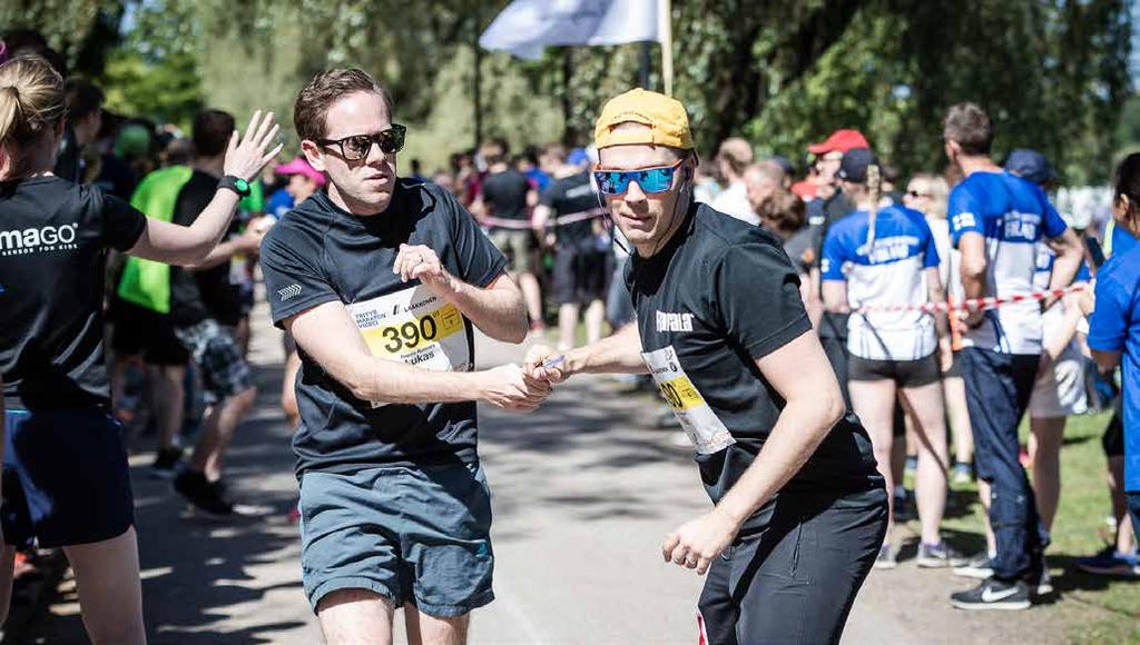 TERVETULOA TERVETULOA YRITYSMARATONVIESTIIN! Yritysmaratonviestin juostaan tänä vuonna yhdennentoista kerran. Mukana Töölönlahdella on satoja joukkueita lukuisista eri yrityksistä!