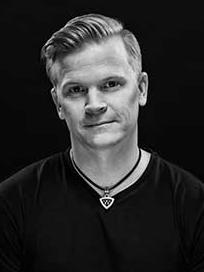 VUOSI 2018 TOIMITUSJOHTAJAN KATSAUS TOIMINTAYMPÄRISTÖ ROVIO SIJOITUSKOHTEENA STRATEGIA LIIKETOIMINTA VASTUULLISUUS HALLINNOINTI Ville Heijari Simo Hämäläinen Markkinointijohtaja 11.4.