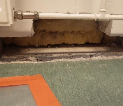 1 Rakenteet ja havainnot rakenneavauksista Rakennuksen ulkoseinät ovat pääosin tiili-villa-tiili rakenteisia.