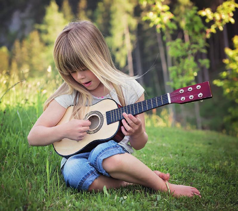 Perusopintojen opintokokonaisuudet, niiden tavoitteet ja sisällöt Musiikkileikkikoulu Musiikkileikkikoulu on tarkoitettu alle kouluikäisille lapsille, jotka otetaan musiikkikouluun ilman pääsykoetta