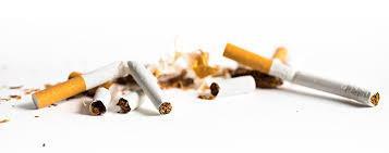 Tupakka ja nikotiinituotteet ovat merkittäviä parodontiitin riskitekijöitä Tupakointi vahvistaa