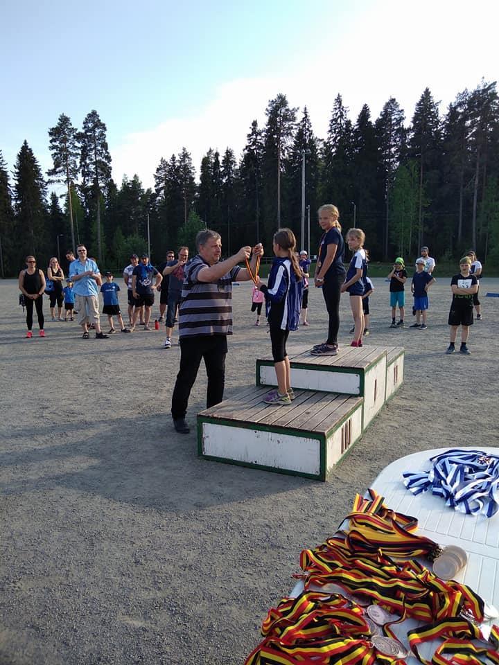 Aito Säästöpankki maastocup LeKi Yleisurheilu järjesti kolme osakilpailua käsittäneen Aito Säästöpankki maastojuoksucupin (26.4., 3.5. ja 17.5.).