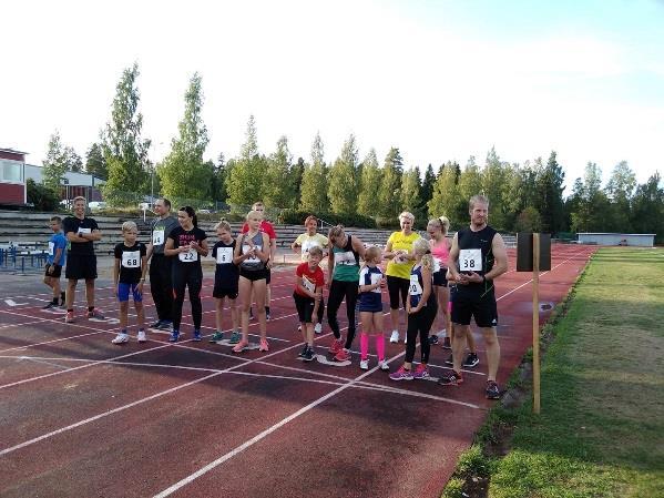 Keltainen ryhmä Keltaisessa ryhmässä (2011-2012 syntyneet) oli mukana kesän aikana 54 tyttöä ja 38 poikaa.